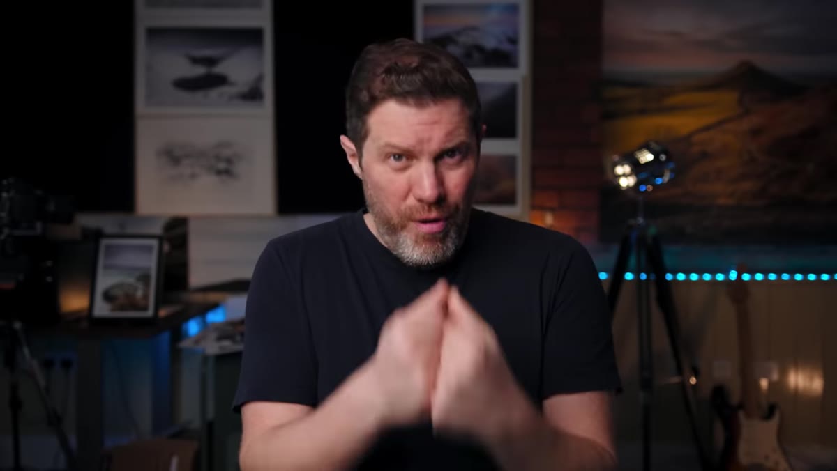 Adam discussing bright light conditions as ideal for the f/7.1 aperture limit