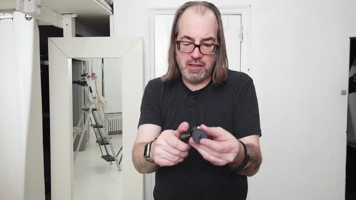 492 LCD mini ball head shown as separate component
