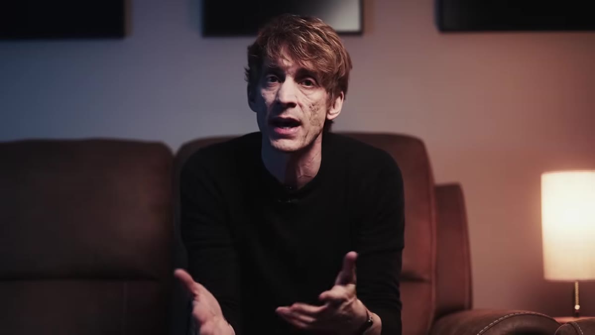 Tucker explaining prompt strategy in the second half of the video