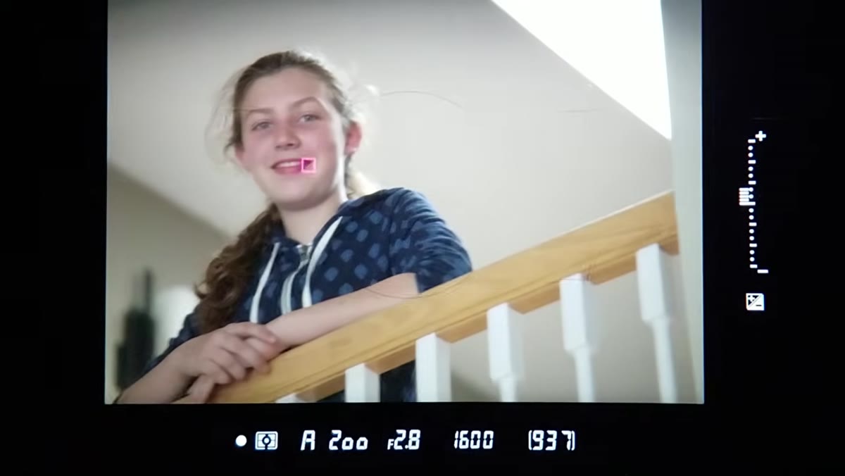 Nikon 3D tracking system following a subject across the frame
