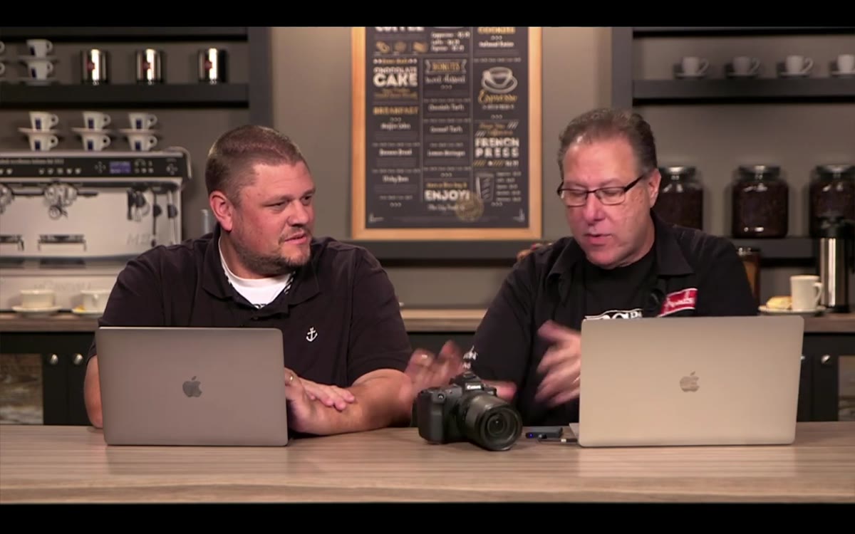Scott describing visible chromatic aberration in the viewfinder