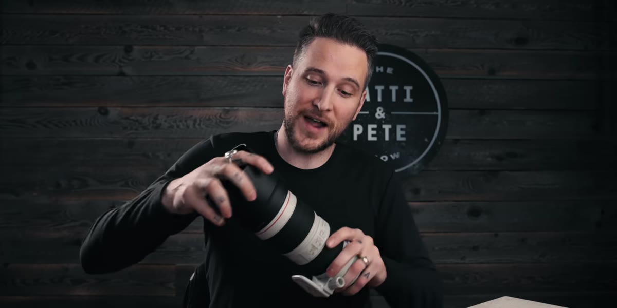 Side-by-side of EF and RF 70-200mm on a table