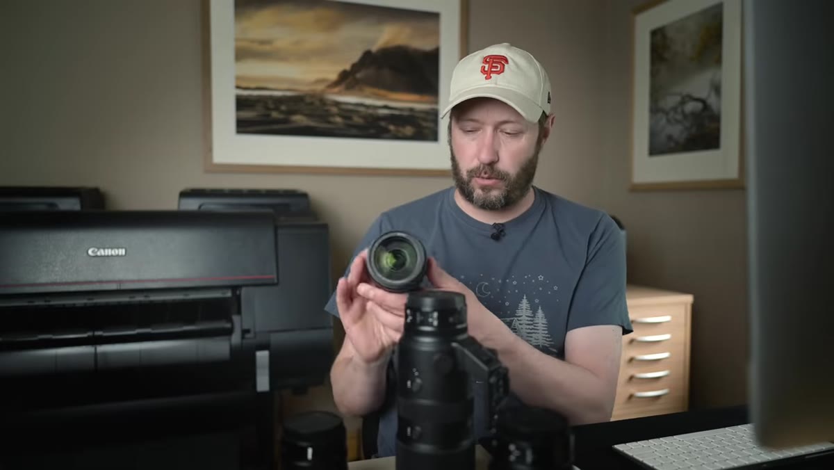 Danson explaining edge softness at 24mm on the superzoom