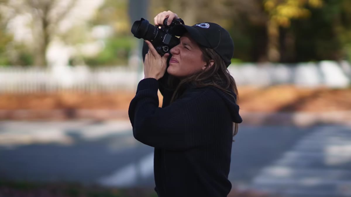 Autofocus demonstrated on still and slow-moving subjects