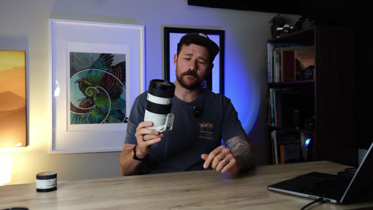 Single isolated subject filling the telephoto frame