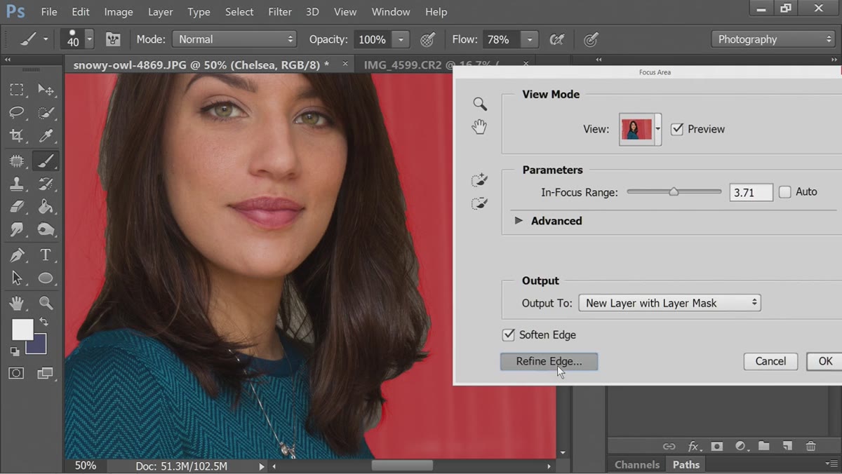 Refine Edge dialog open with Smart Radius slider active