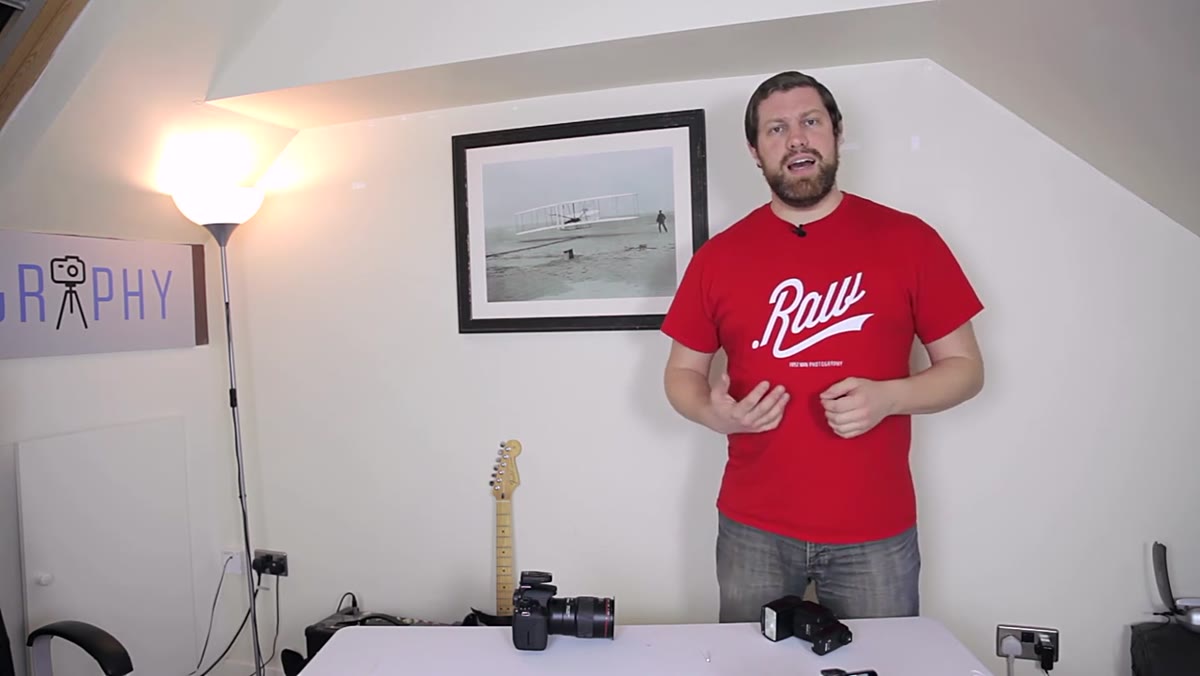 Diagram showing flash blocked by lens barrel at close focus distance