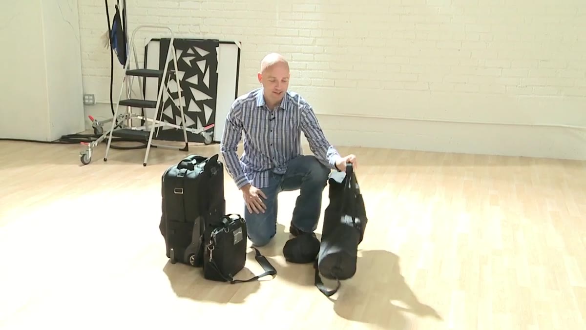 Stand bag shown alongside the other two bags