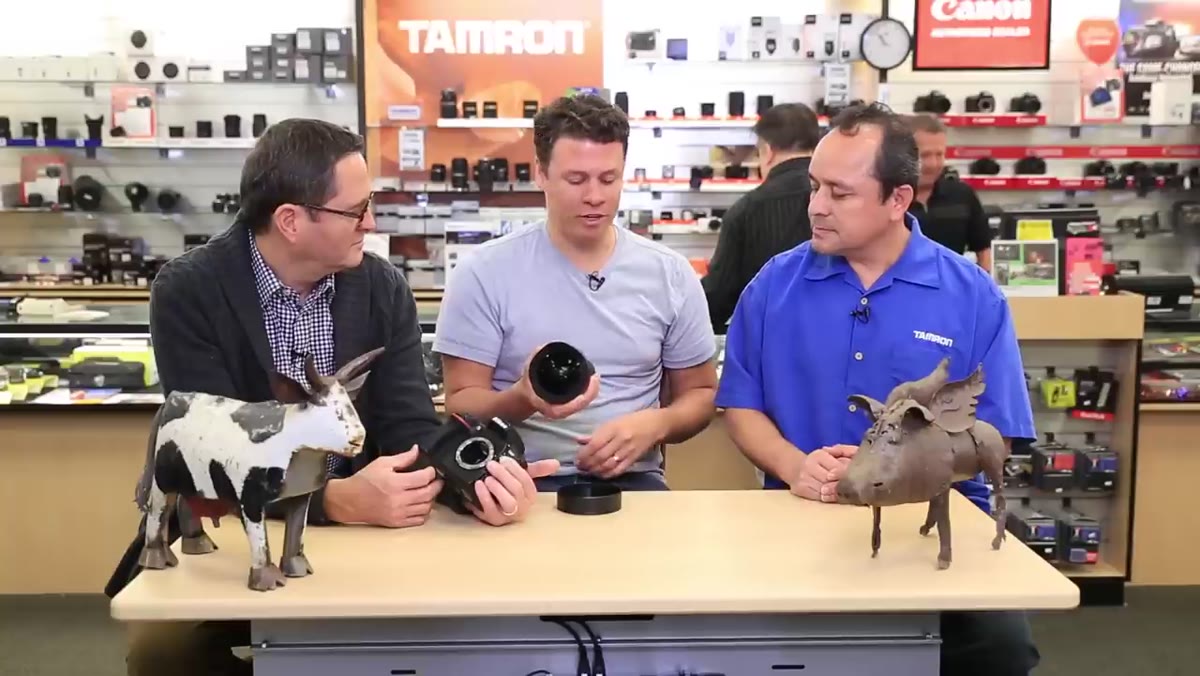 Armando explaining three-axis stabilization and four stops of compensation