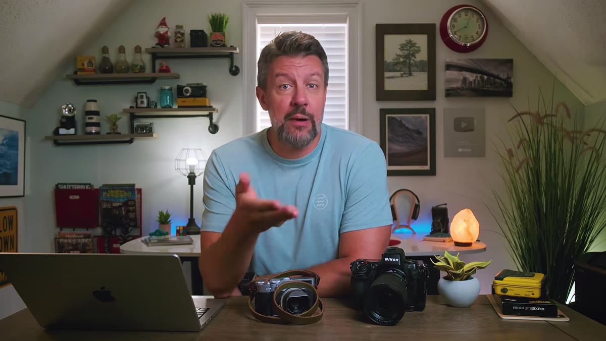 Mark describing Z8 vs X100VI spec comparison
