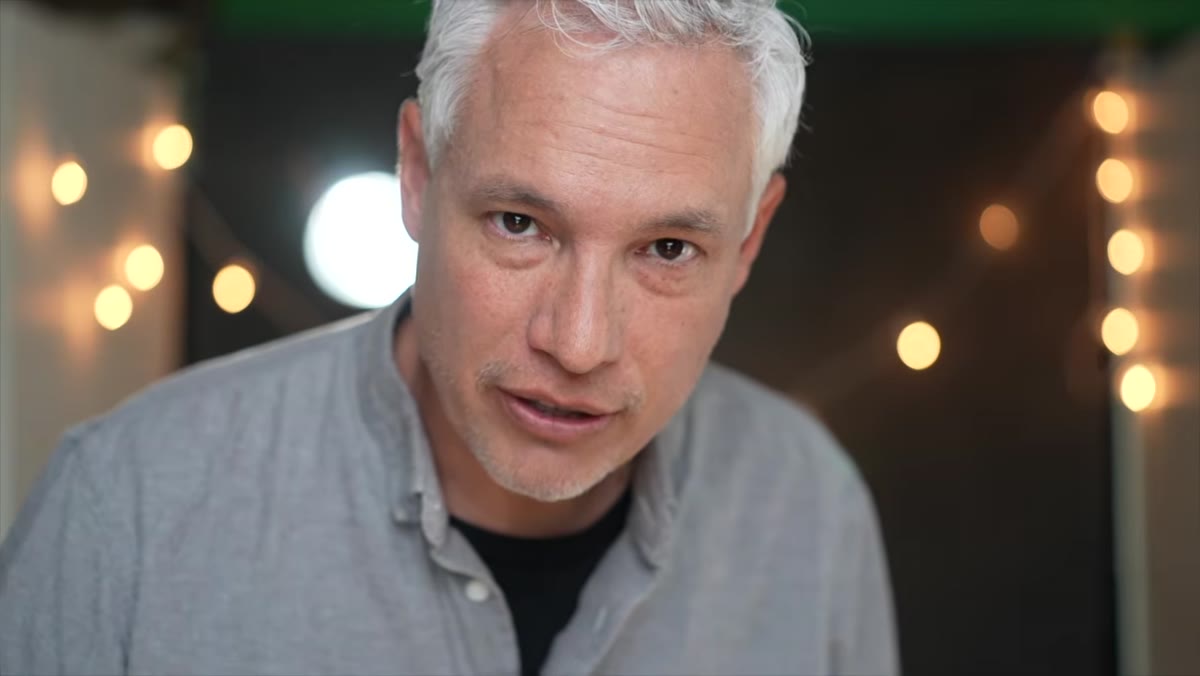 Tony walking toward camera while autofocus tracks him in video mode