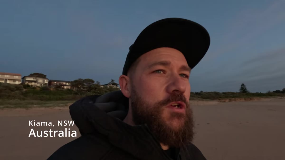 Will standing at the coast identifying two shooting directions