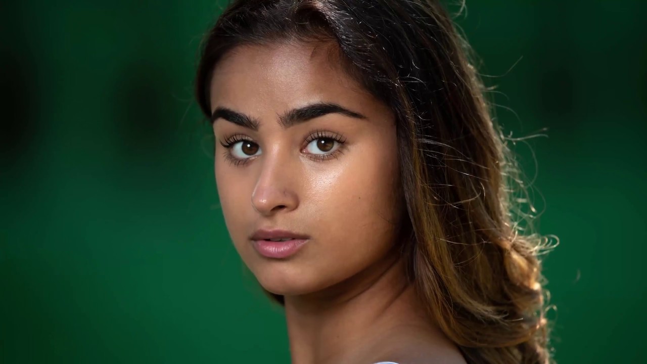 What Happens When You Shoot Portraits With a 600mm f/4 Lens (And What It Actually Teaches You)